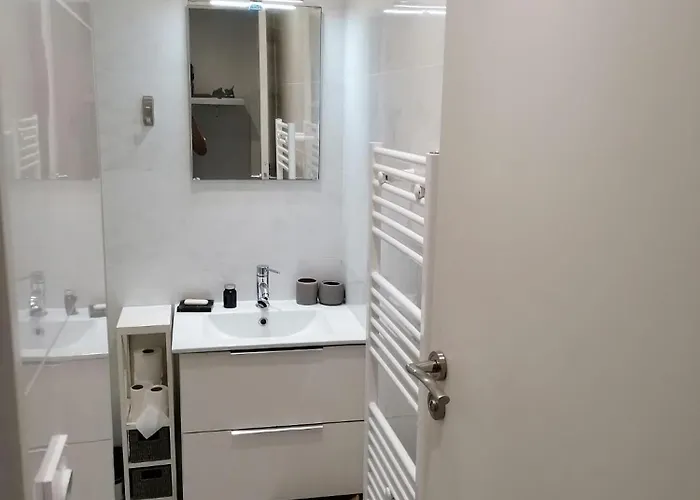 Appartement Joli à *